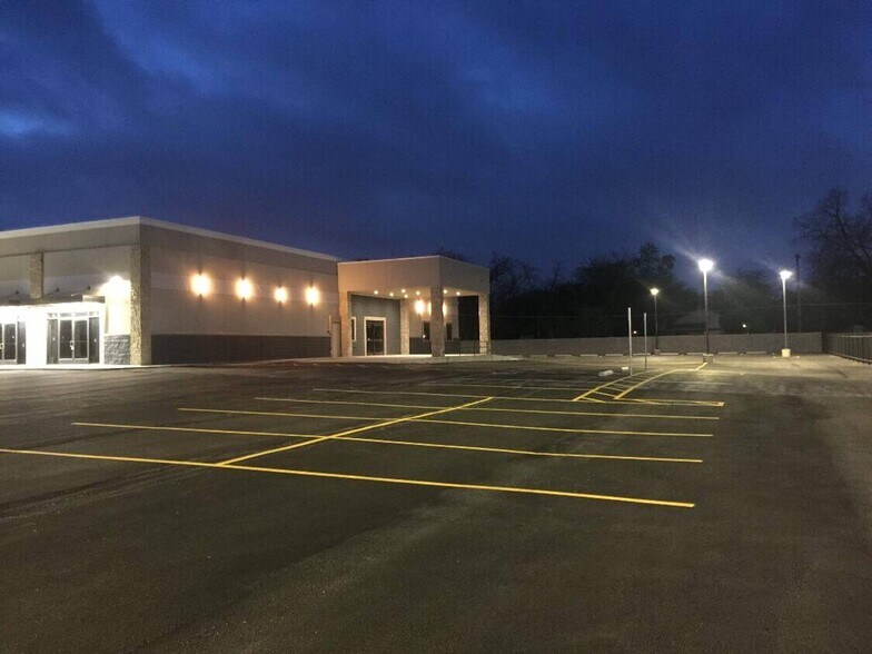 More Photos Of 3708 E Rosedale St, Fort Worth General Retail For Lease