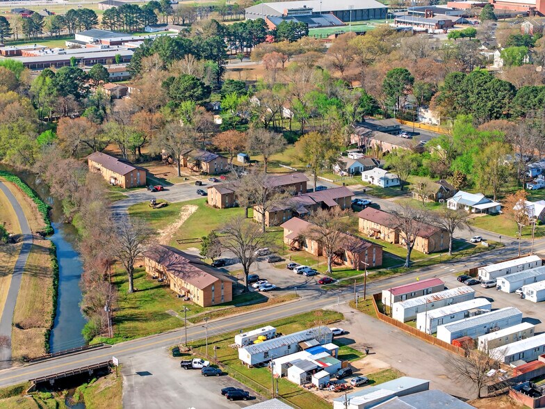 More Photos Of 1703 E Market Ave, Searcy Apartments For Sale