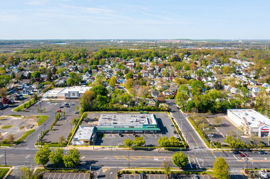 More Photos Of 2695 S Broad St, Hamilton General Retail For Lease