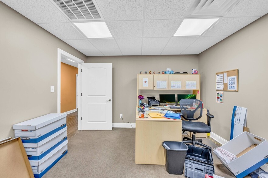 More Photos Of 24 Hartwell St, Royston Office For Sale