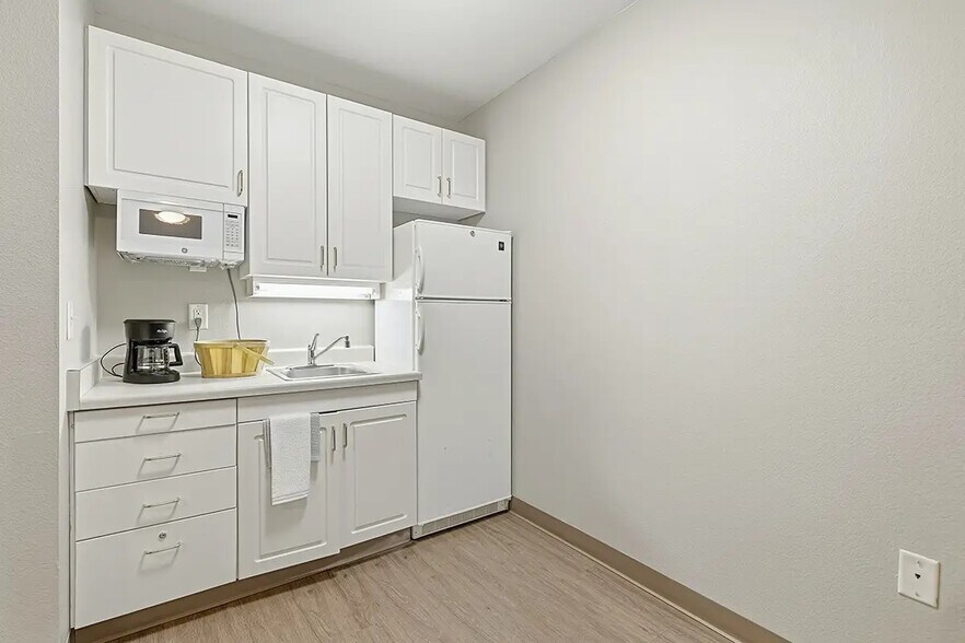 More Photos Of 1601 Southgate Pl, Pendleton Healthcare For Sale