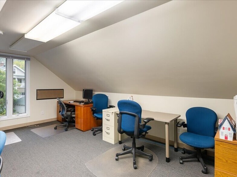 More Photos Of 44 Trapelo Rd, Belmont Office For Sale