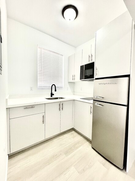 More Photos Of 1553 SW 7th St, Miami Apartments For Sale