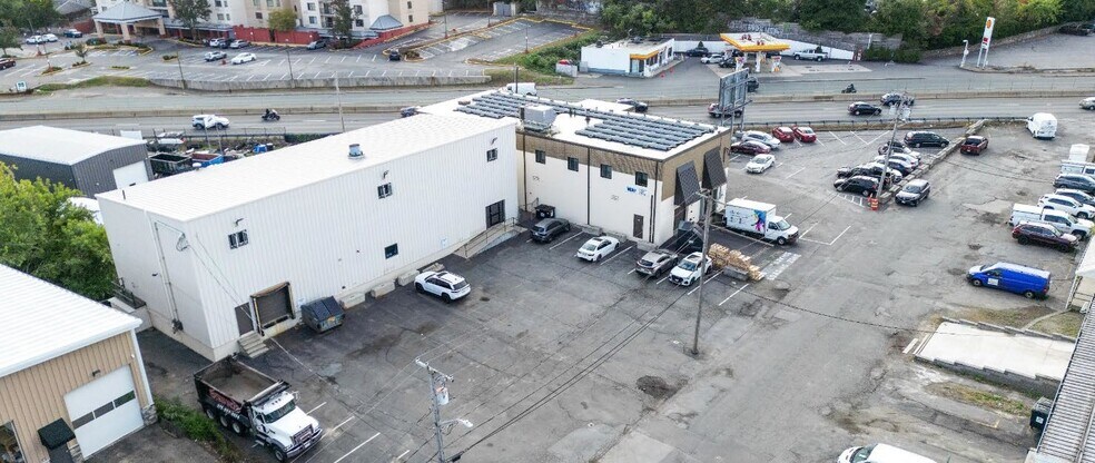 More Photos Of 28-32 Osprey Rd, Saugus Light Distribution For Lease