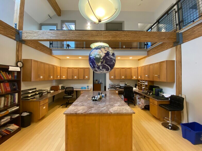 More Photos Of 15 Research Dr, Amherst Office For Sale