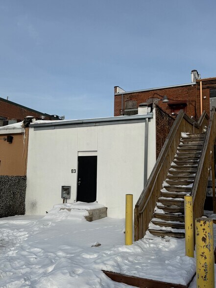 More Photos Of 83 N Saginaw St, Pontiac Office For Sale