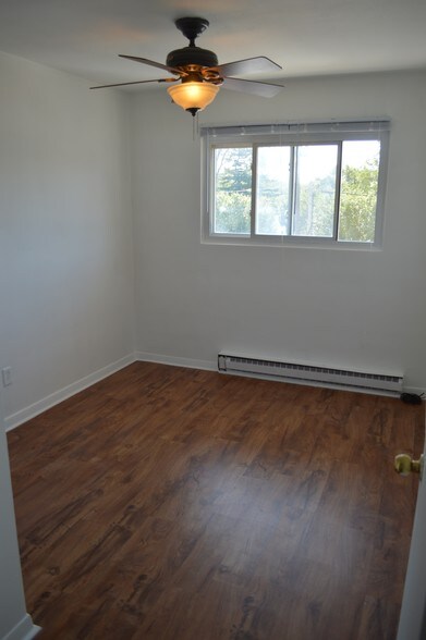 More Photos Of 1039 Sheridan Rd, Winthrop Harbor Apartments For Sale