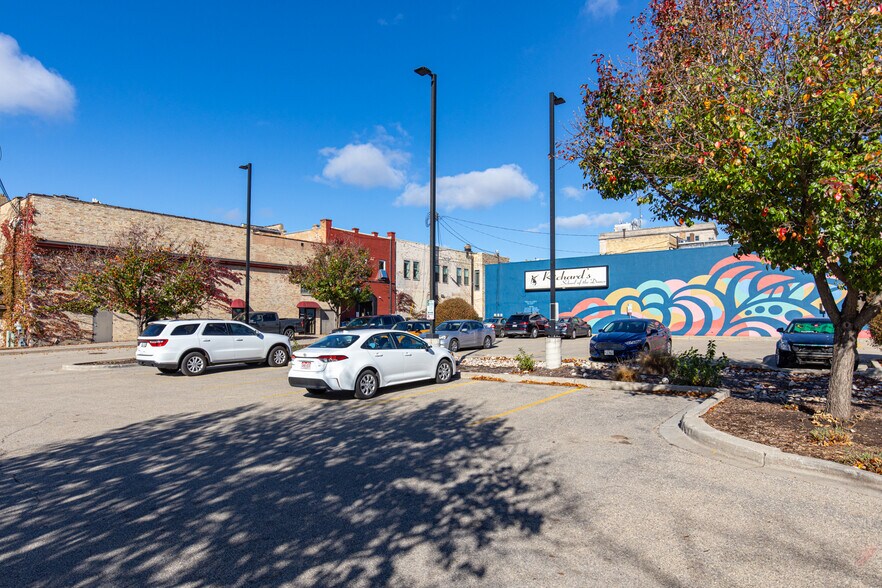 More Photos Of 216 N Main St, Oshkosh General Retail For Sale