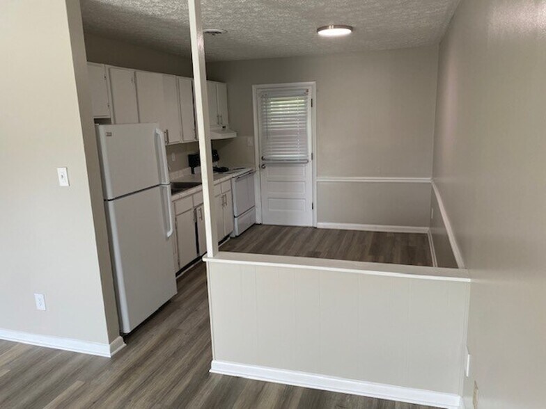 More Photos Of 1133-1144 Berkshire Rd, Fayetteville Apartments For Sale