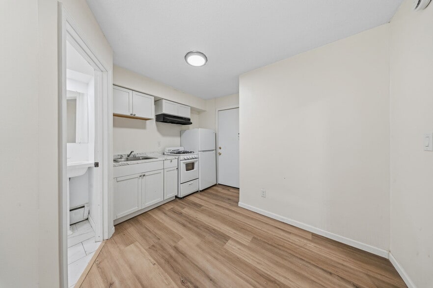 More Photos Of 2528 17th Ave S, Minneapolis Apartments For Sale
