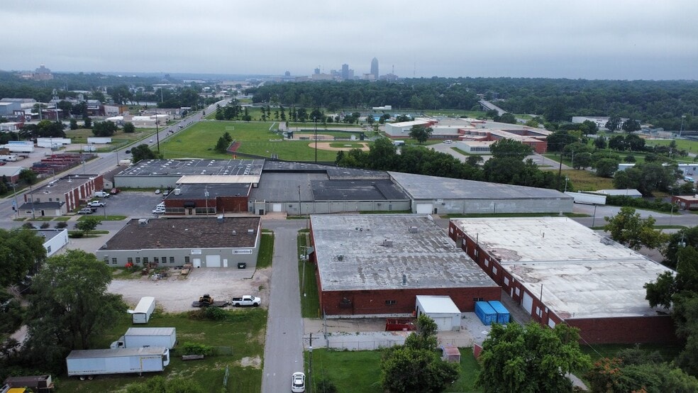 More Photos Of 219 New York Ave, Des Moines Distribution For Sale