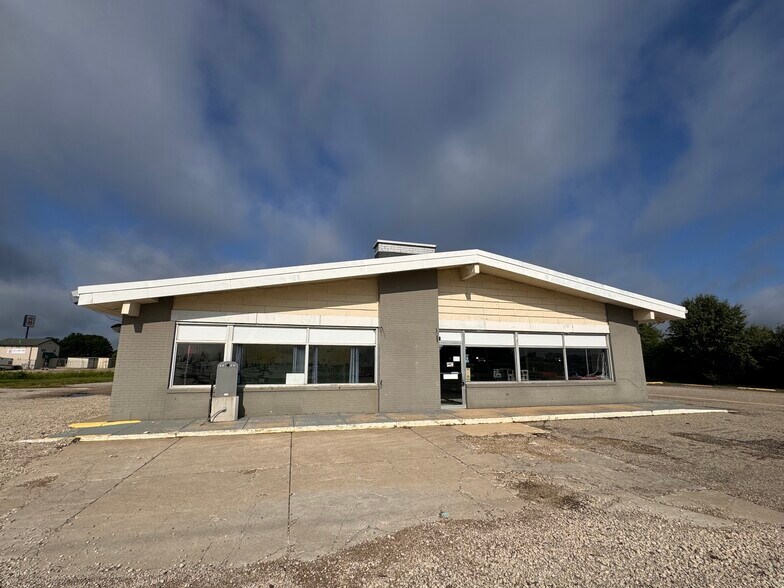 More Photos Of 603 N Prairieview Rd, Mahomet Land For Sale