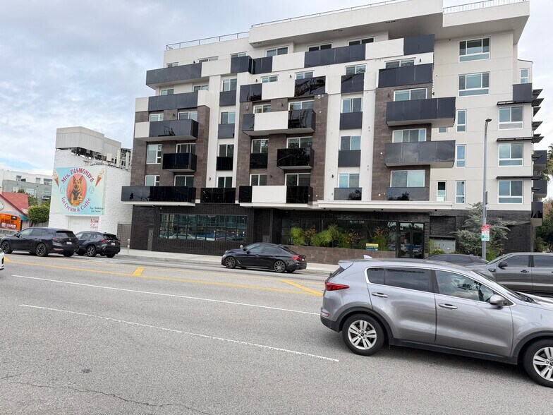 More Photos Of 951 Ogden Ave, Los Angeles Apartments For Lease