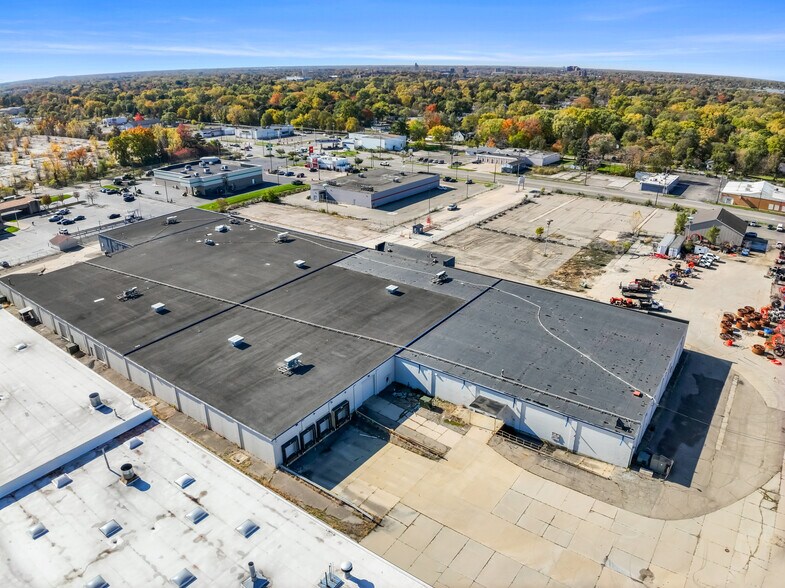 More Photos Of 2010 N Dort Hwy, Flint Service For Sale