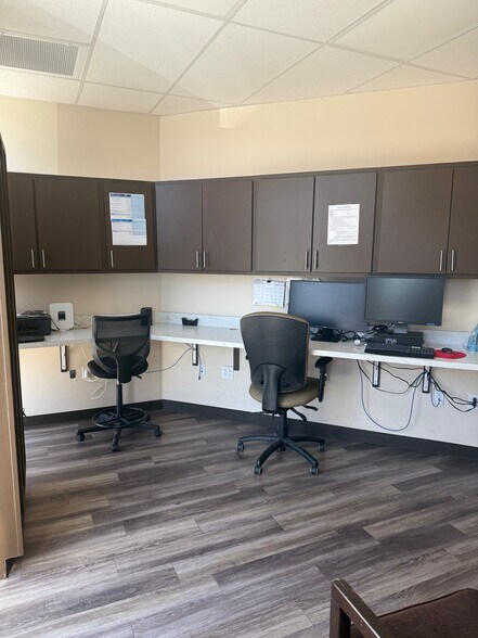 More Photos Of 5905 Sun Valley Dr, El Paso Storefront For Lease
