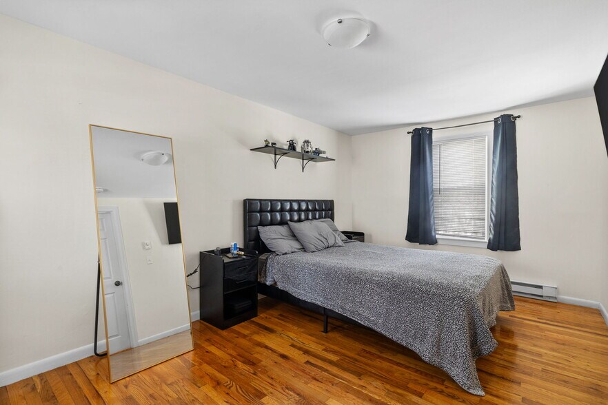 More Photos Of 61-65 Broad St, Marlborough Apartments For Sale
