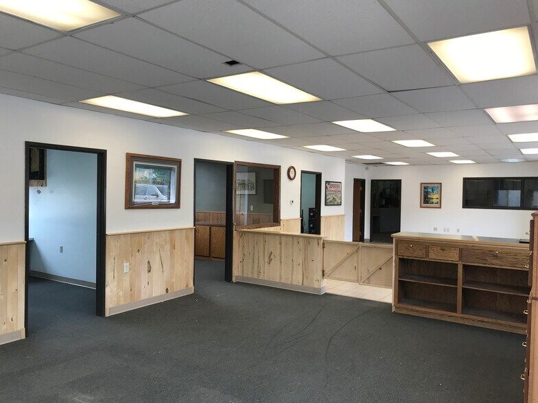 More Photos Of 206 Union St S, Mora Freestanding For Lease