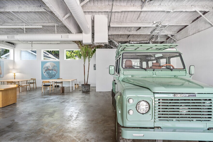 More Photos Of 3902 McKinney St, Houston Warehouse For Lease