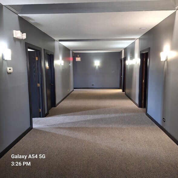 More Photos Of 3816 Grandview Ave, Gurnee Warehouse For Sale