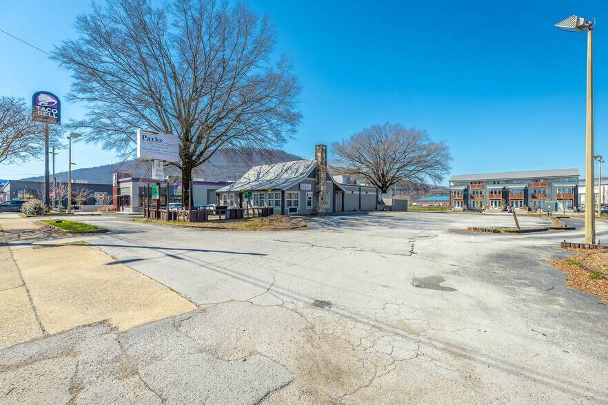 More Photos Of 3147 Broad St, Chattanooga Restaurant For Sale
