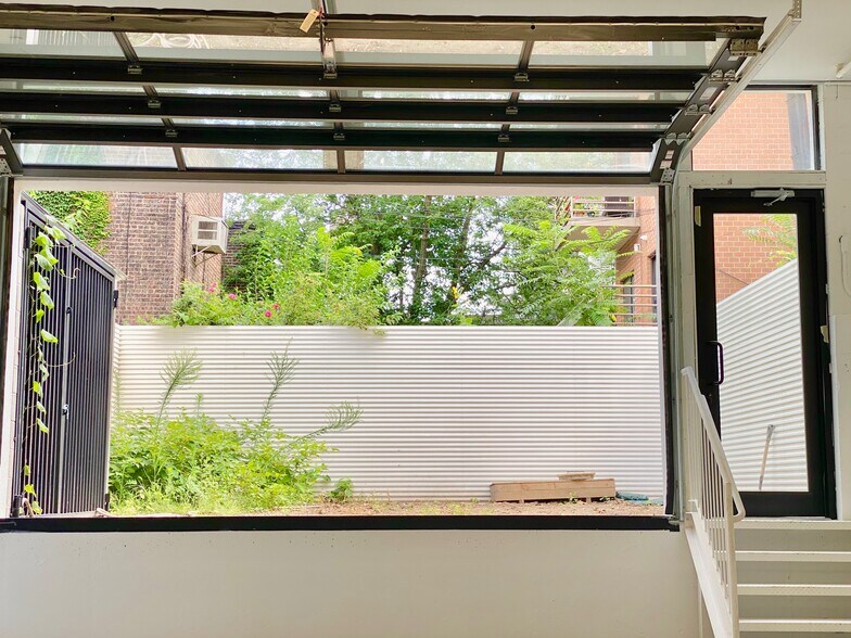 More Photos Of 888 Lorimer St, Brooklyn Loft Creative Space For Lease