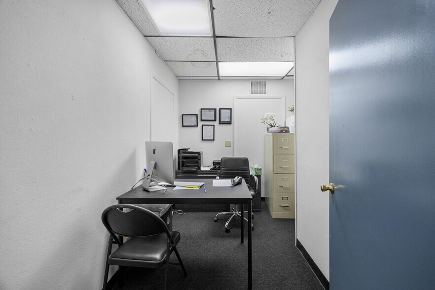 More Photos Of 630-640 S Glassell St, Orange Office For Sale
