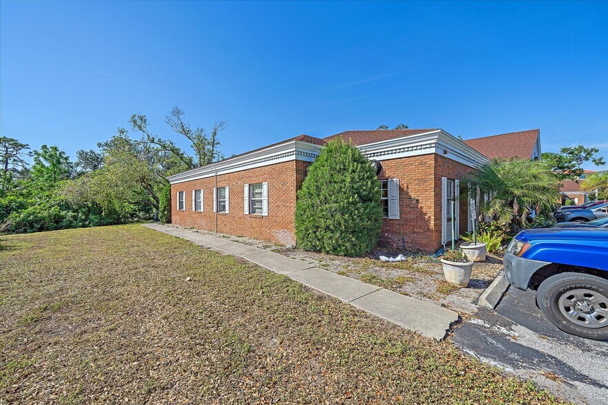 More Photos Of 1100 S Tamiami Trl, Venice Office For Sale