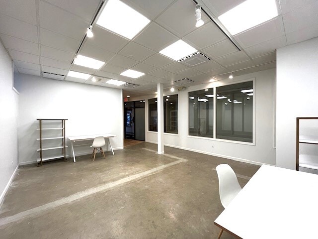 More Photos Of 421-427 Sheridan Rd, Highwood Medical For Lease