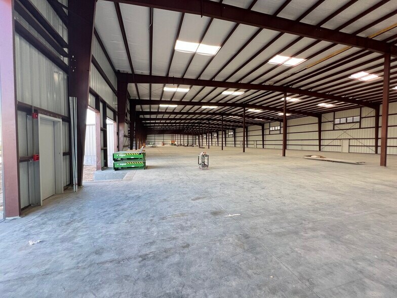 More Photos Of 91-209 Kuhela St, Kapolei Warehouse For Lease