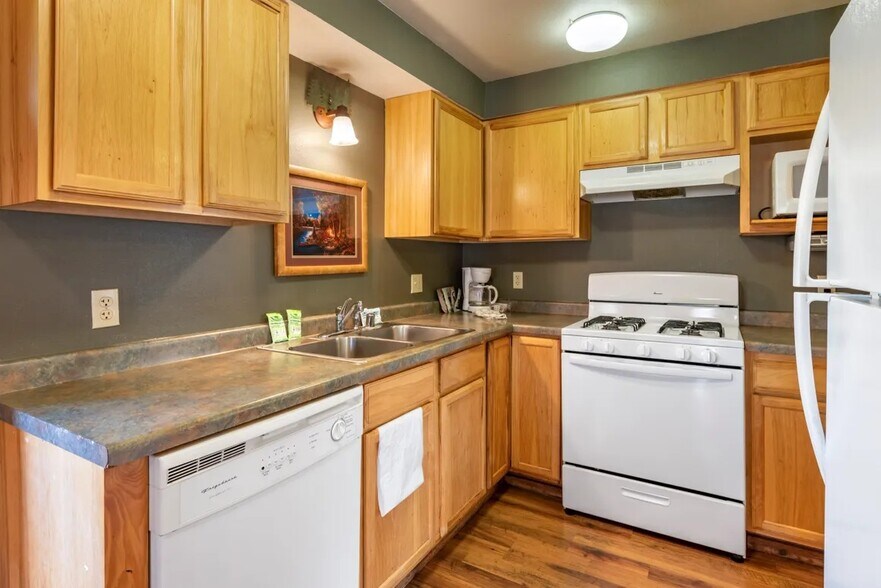 More Photos Of 701 Yogi Cir, Warrens Hotel For Sale