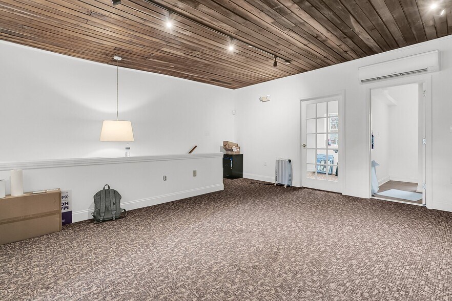 More Photos Of 12 Gillon St, Charleston Office For Lease