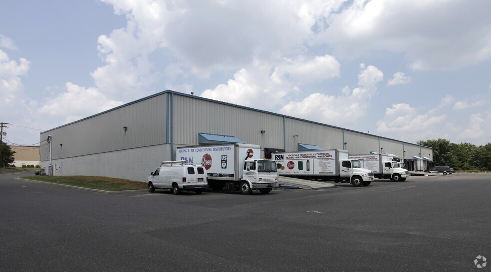 More Photos Of 125 Kenyon Dr, Lakewood Light Distribution For Lease