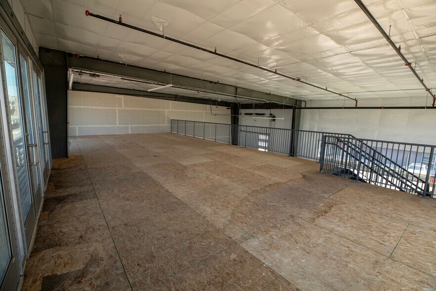 More Photos Of 13853 E Briarwood Ave, Centennial Light Distribution For Sale