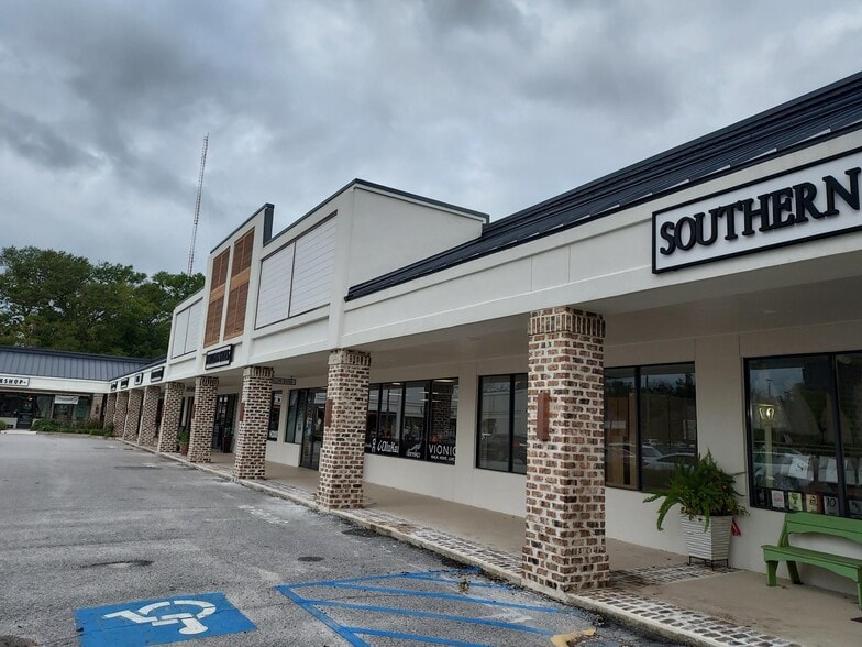 More Photos Of 976 Houston Northcutt Blvd, Mount Pleasant Unknown For Lease