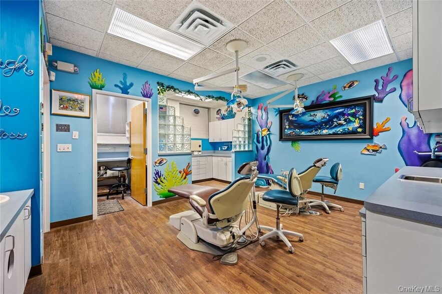 More Photos Of 1171 Old Country Rd, Plainview Medical For Sale