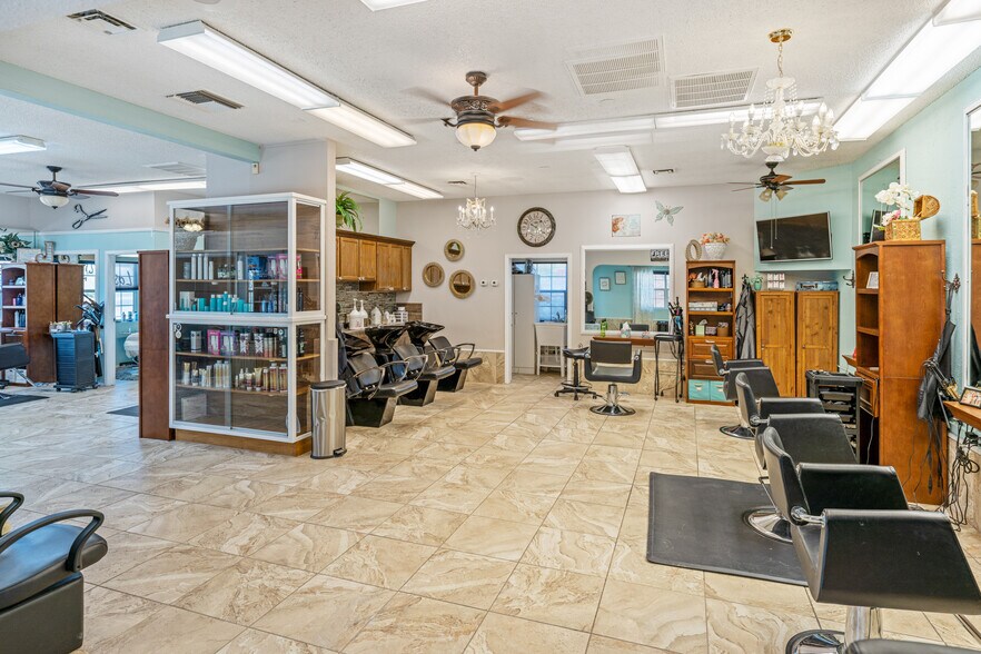 More Photos Of 2126 McCulloch Blvd N, Lake Havasu City Storefront Retail Office For Lease