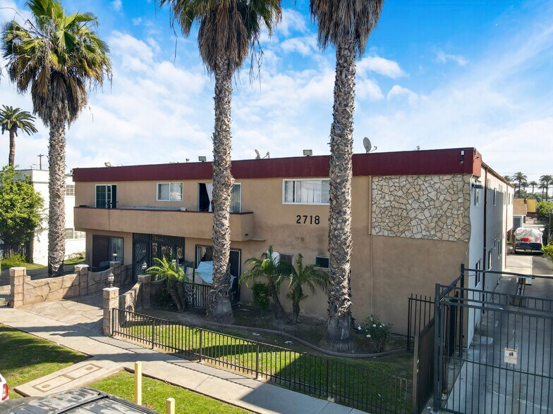 More Photos Of 2718 S Cochran Ave, Los Angeles Apartments For Sale