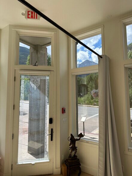 More Photos Of 395 Colorado, Telluride Storefront Retail Office For Lease