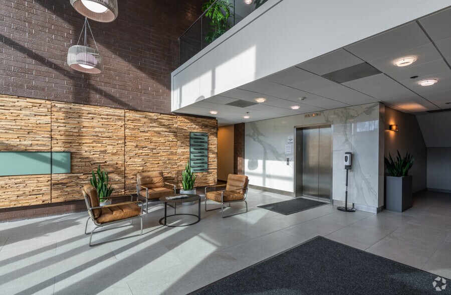 More Photos Of 107 Audubon Rd, Wakefield Office For Lease