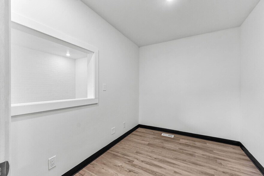 More Photos Of 2532 Spring Arbor Rd, Jackson Medical For Sale