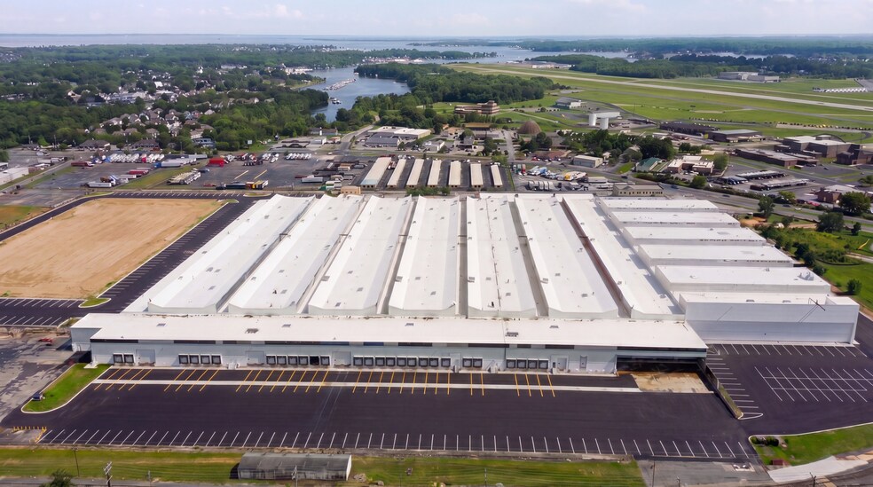More Photos Of 2800 Eastern Blvd, Middle River Distribution For Lease