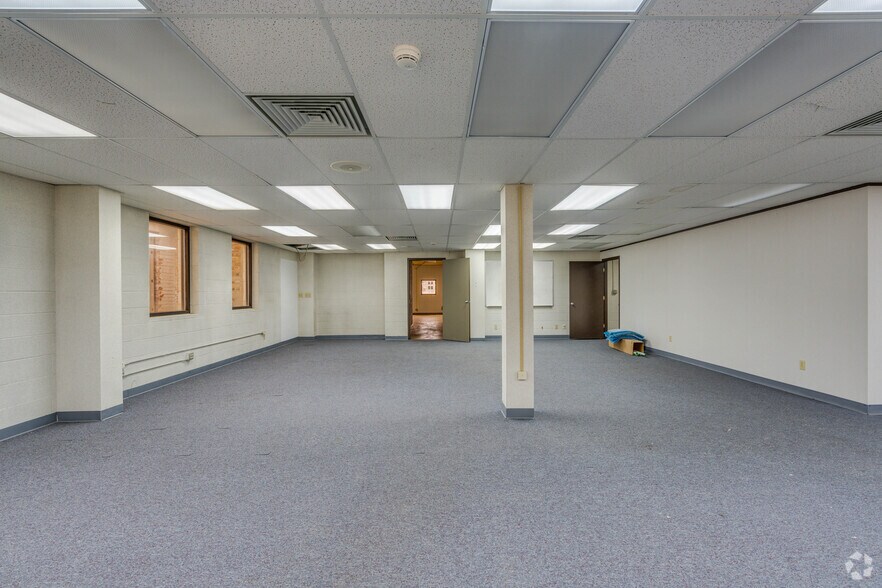 More Photos Of 111 E 7th St, Chattanooga Storefront Retail Office For Sale