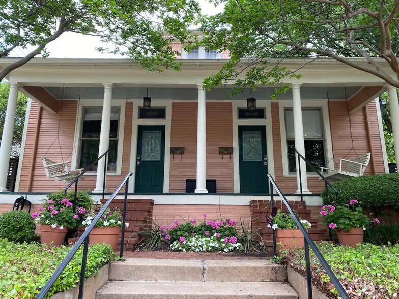 Primary Photo Of 2508-2510 Boll St, Dallas Office For Lease