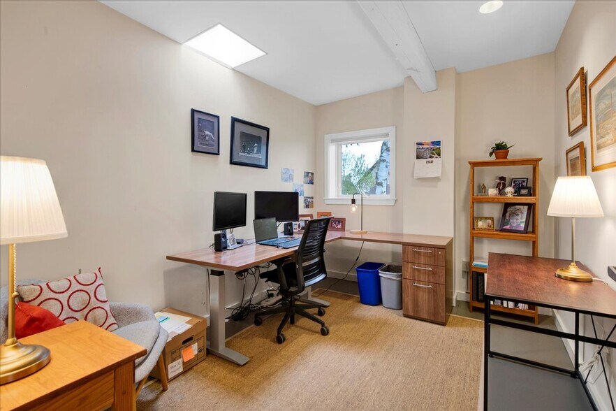More Photos Of 87 College st, Burlington Office For Sale