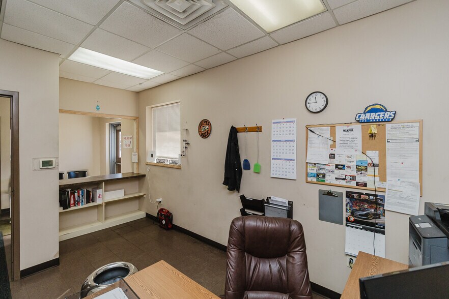 More Photos Of 3101 S Broadway St, Wichita Freestanding For Sale