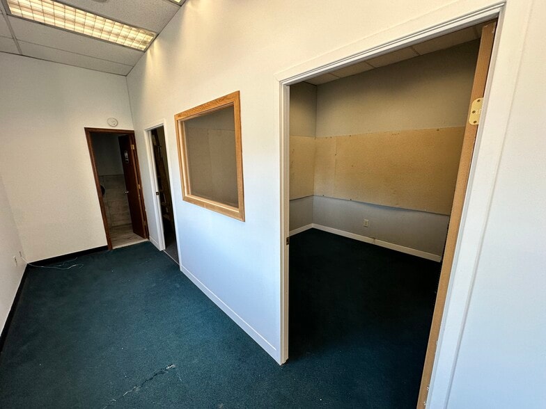 More Photos Of 4865 Arthur Kill Rd, Staten Island Warehouse For Sale