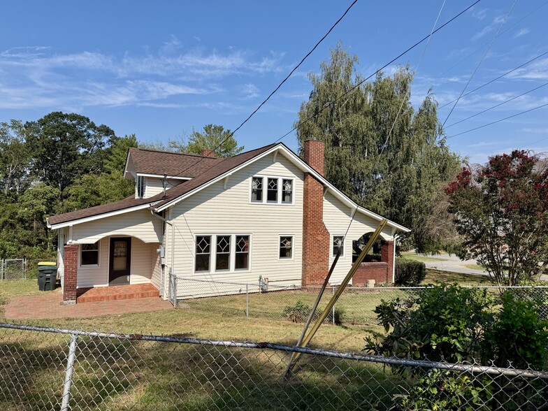 More Photos Of 16 Elk Mountain Rd, Asheville Office For Lease