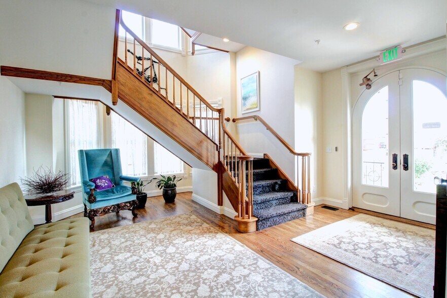 More Photos Of 3011 Broadway St, Boulder Office For Sale