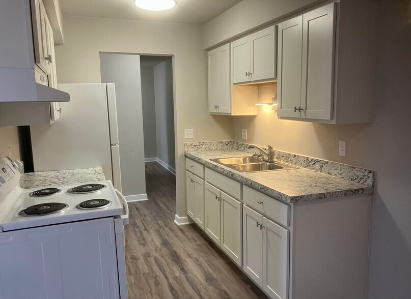 More Photos Of 415 W Fulton St, Waupaca Apartments For Sale