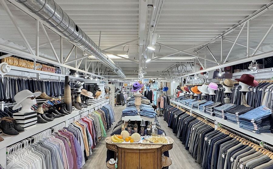 More Photos Of 130 Industry St, Toronto Showroom For Sale